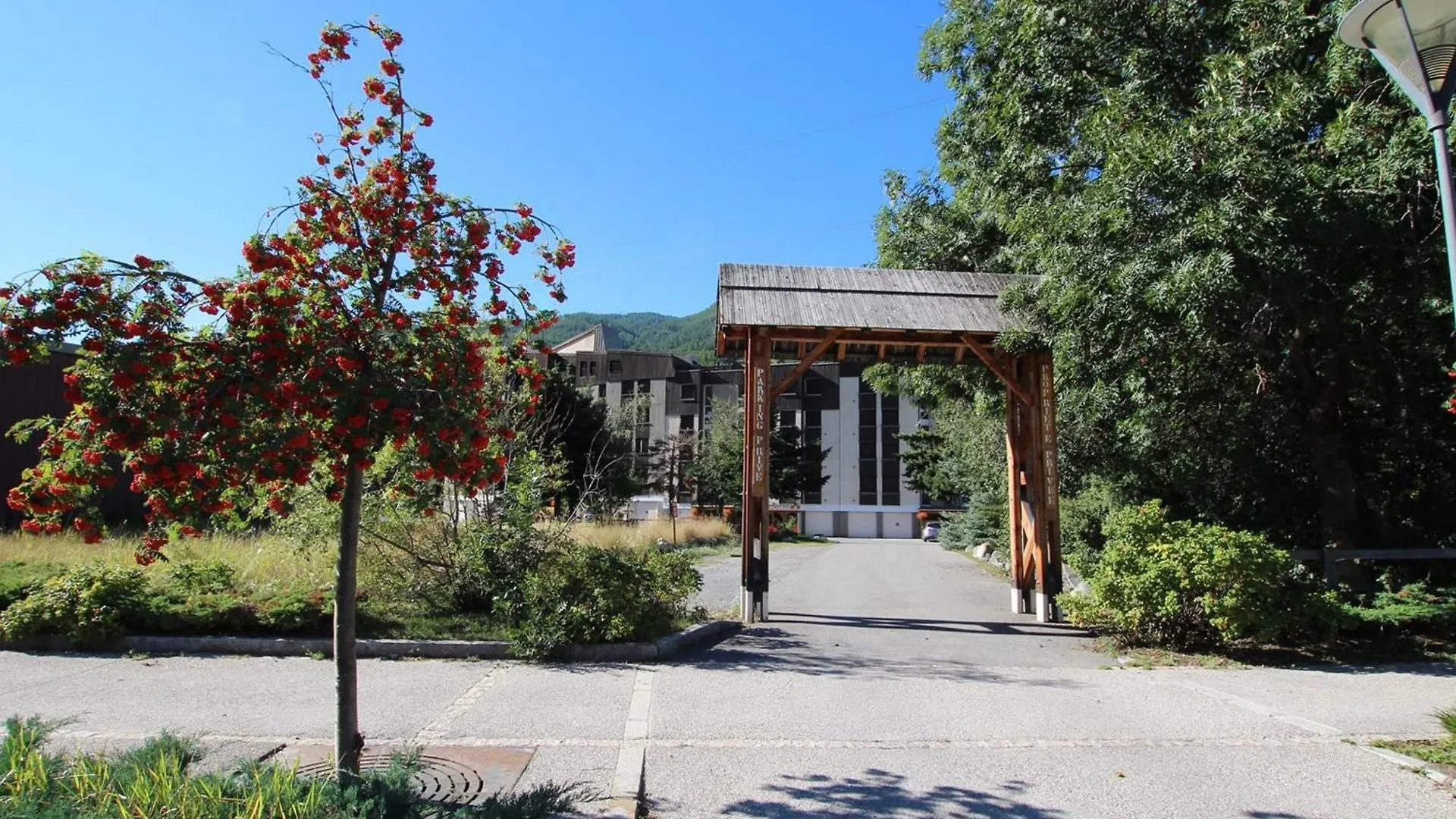 Appartamento Grand T3: 8 Pers, Balcon, Jardin, Parking, Pres Pistes - Fr-1-330F-20 Serre Chevalier